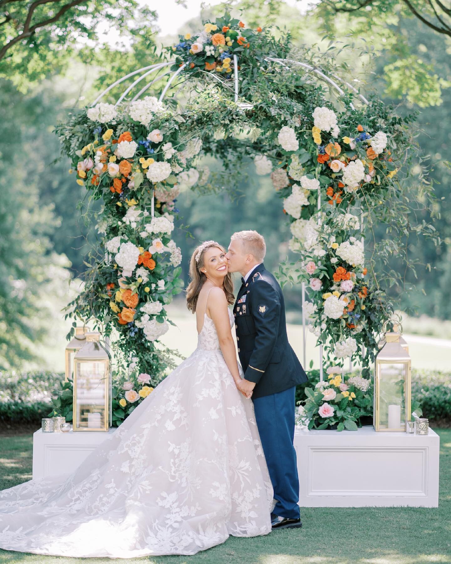 Magic  by beautiful couples and talented wedding vendors
.
Photography @haintbluecollective 
Planning @makeitperfectevents1
Venue and Catering @mooresmillclub
Farmhouse tables, string lights, chairs @preevents
China @teaandoldroses
Chandeliers: Bre