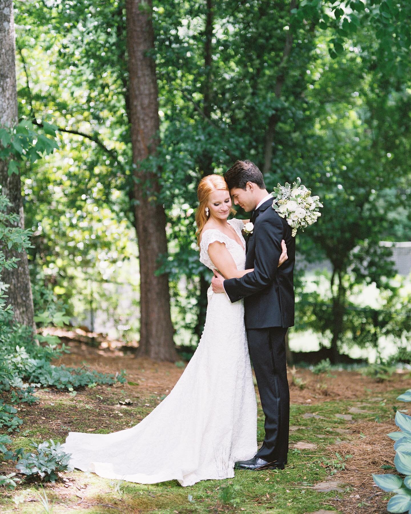Couldn&rsquo;t wait any longer to share some film shots of Kinsey and Hunter! They shared their first look in an intimate backyard garden near Atlanta and exchanged vows at the beautiful @flinthillweddings ! 
.
Photography: @haintbluecollective
Film 
